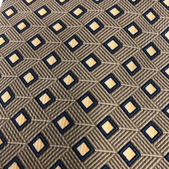 Jos A Bank Mens Tie, Tan Silk - Picture 5 of 5